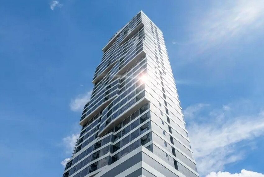 The Crown Residence Image-06